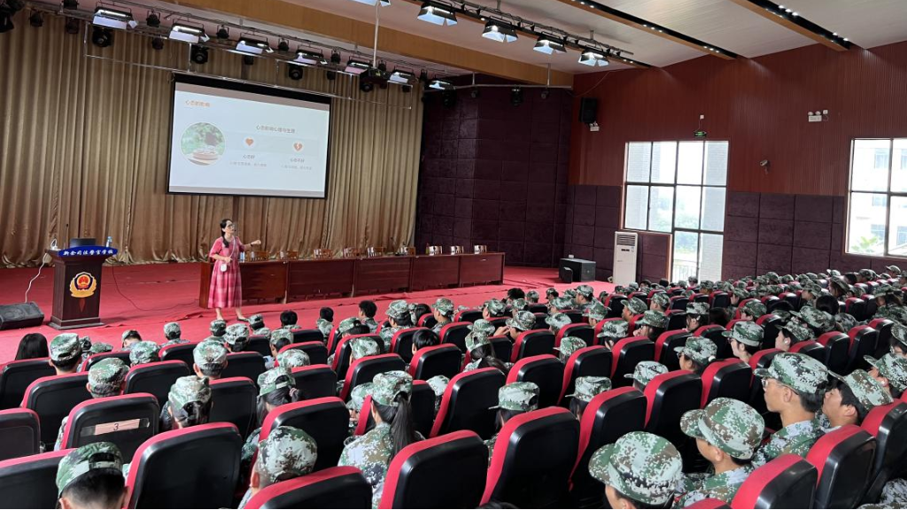 1696559082818148.png d4560198ad83de0bb12a93223fec8dcb.png