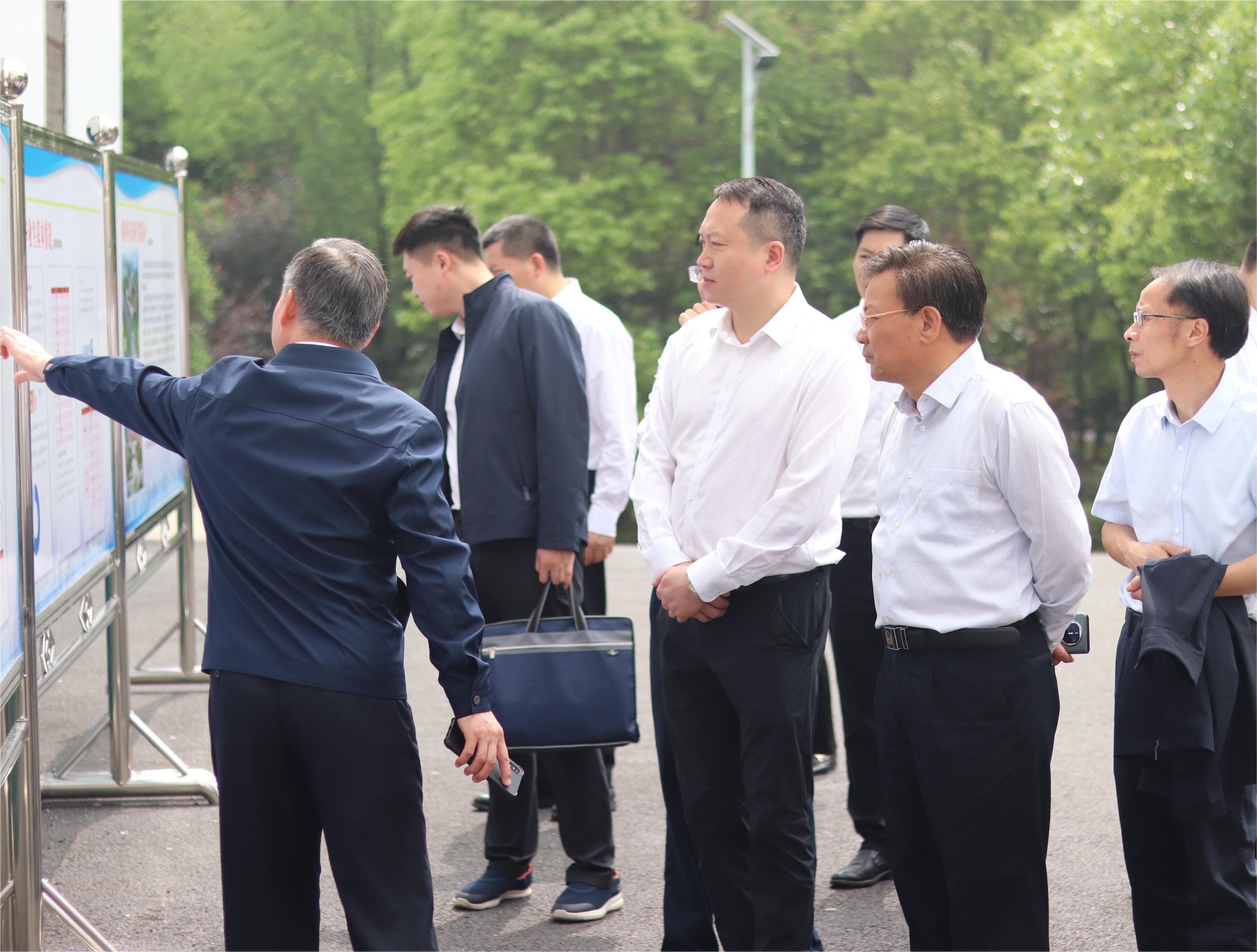 1714266042293569.jpg 1714266042293569.jpg