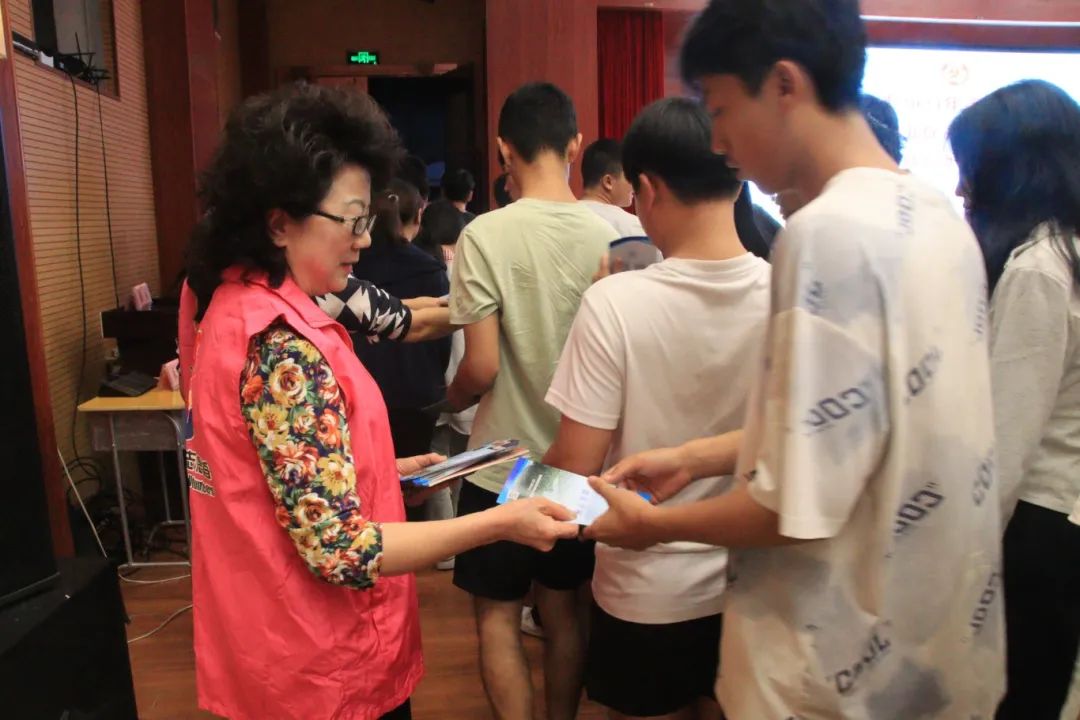 1729558404806816.jpg 1729558404806816.jpg