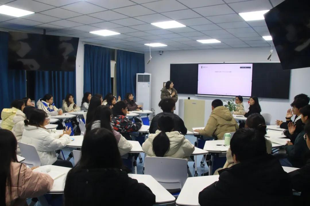 1735609796890380.jpg 1735609796890380.jpg