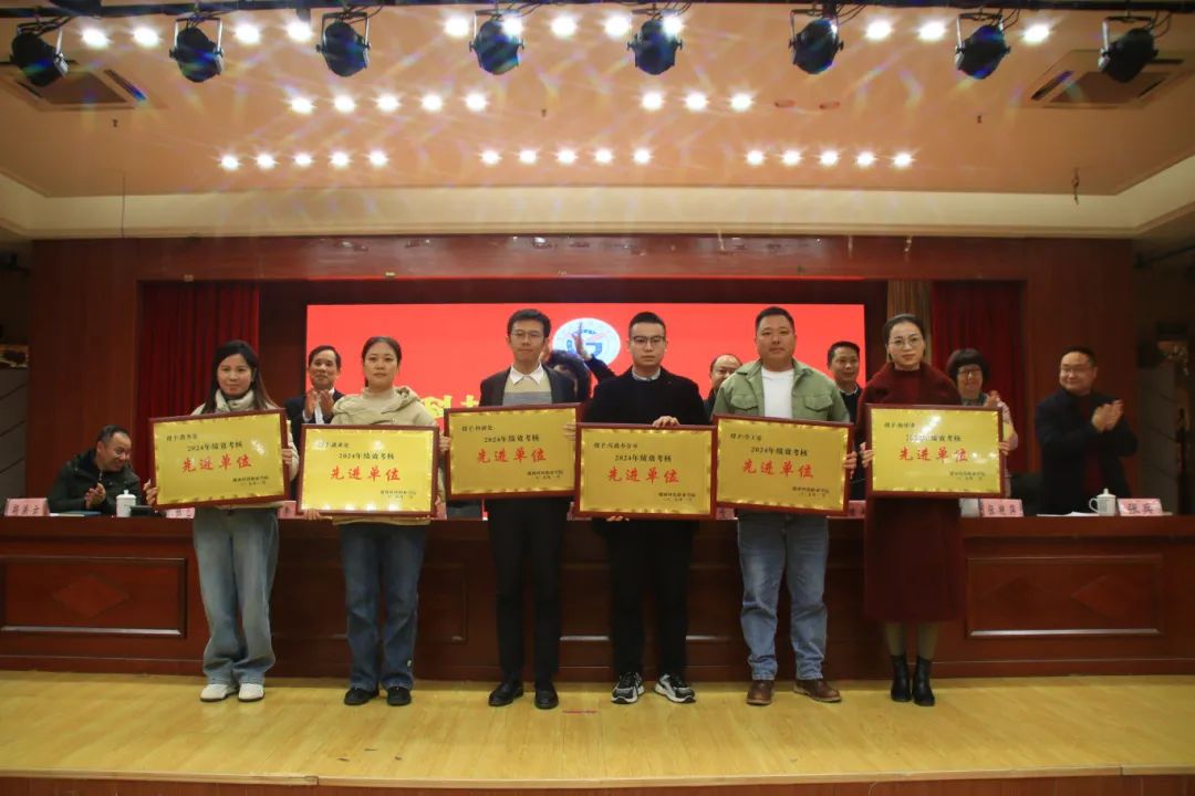 1739416348926977.jpg 1739416348926977.jpg