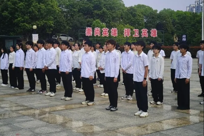 1744100880573603.png image.png