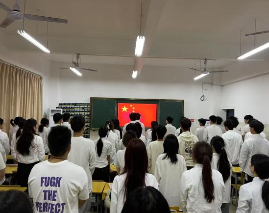 1744335561337923.png 1744335561337923.png