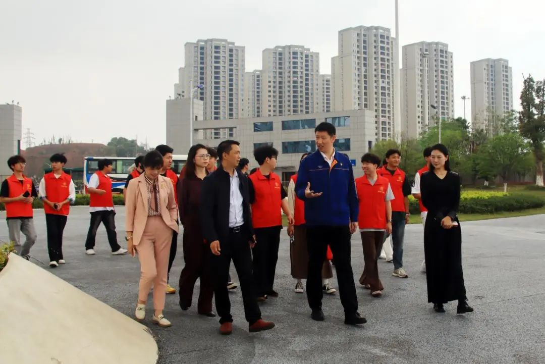 1744940862880406.jpg 1744940862880406.jpg