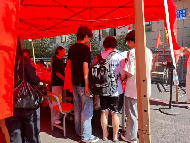 1760599988528393.png image.png