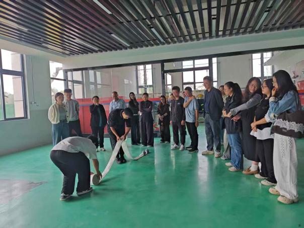 1762161242836125.jpg 1762161242836125.jpg