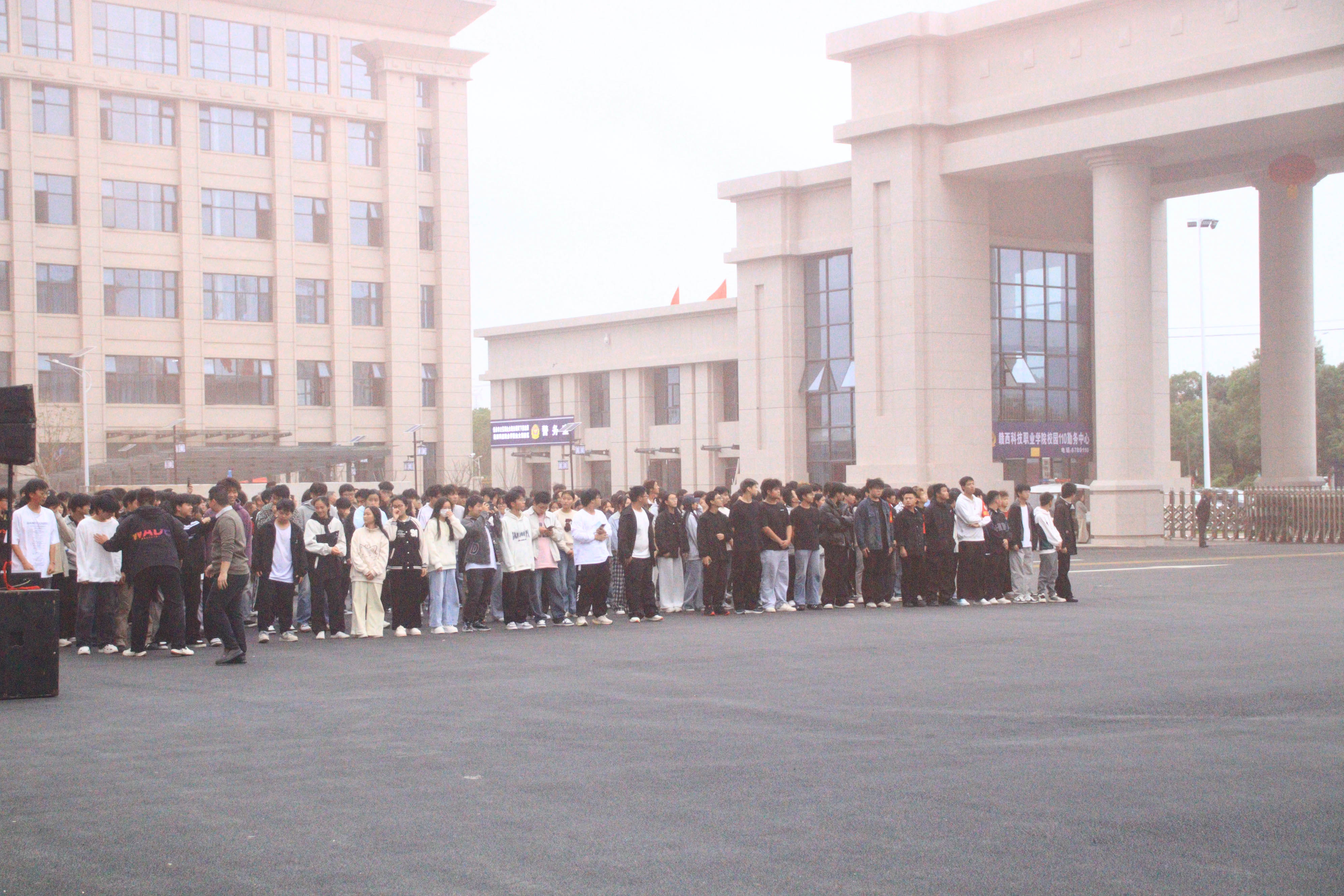 1762825484564648.jpg 1762825484564648.jpg