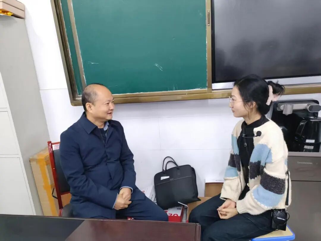 1763083498859373.jpg 1763083498859373.jpg