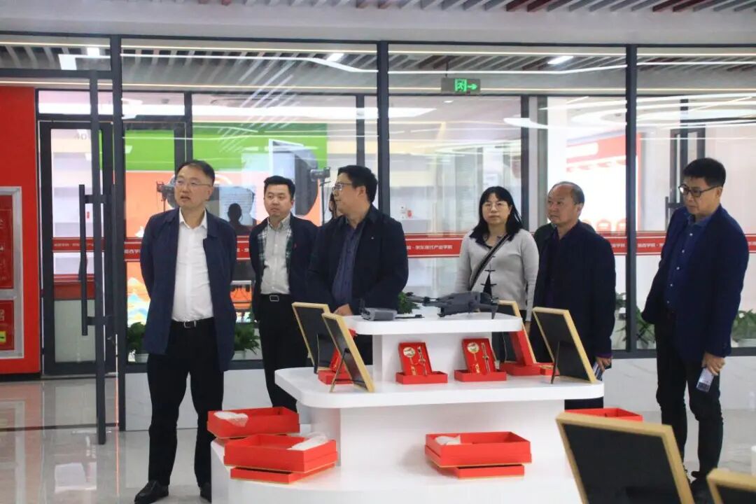 1763946573824828.jpg 1763946573824828.jpg