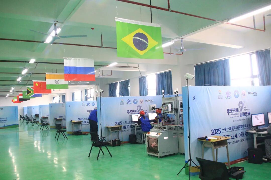 1766457844532192.jpg 1766457844532192.jpg