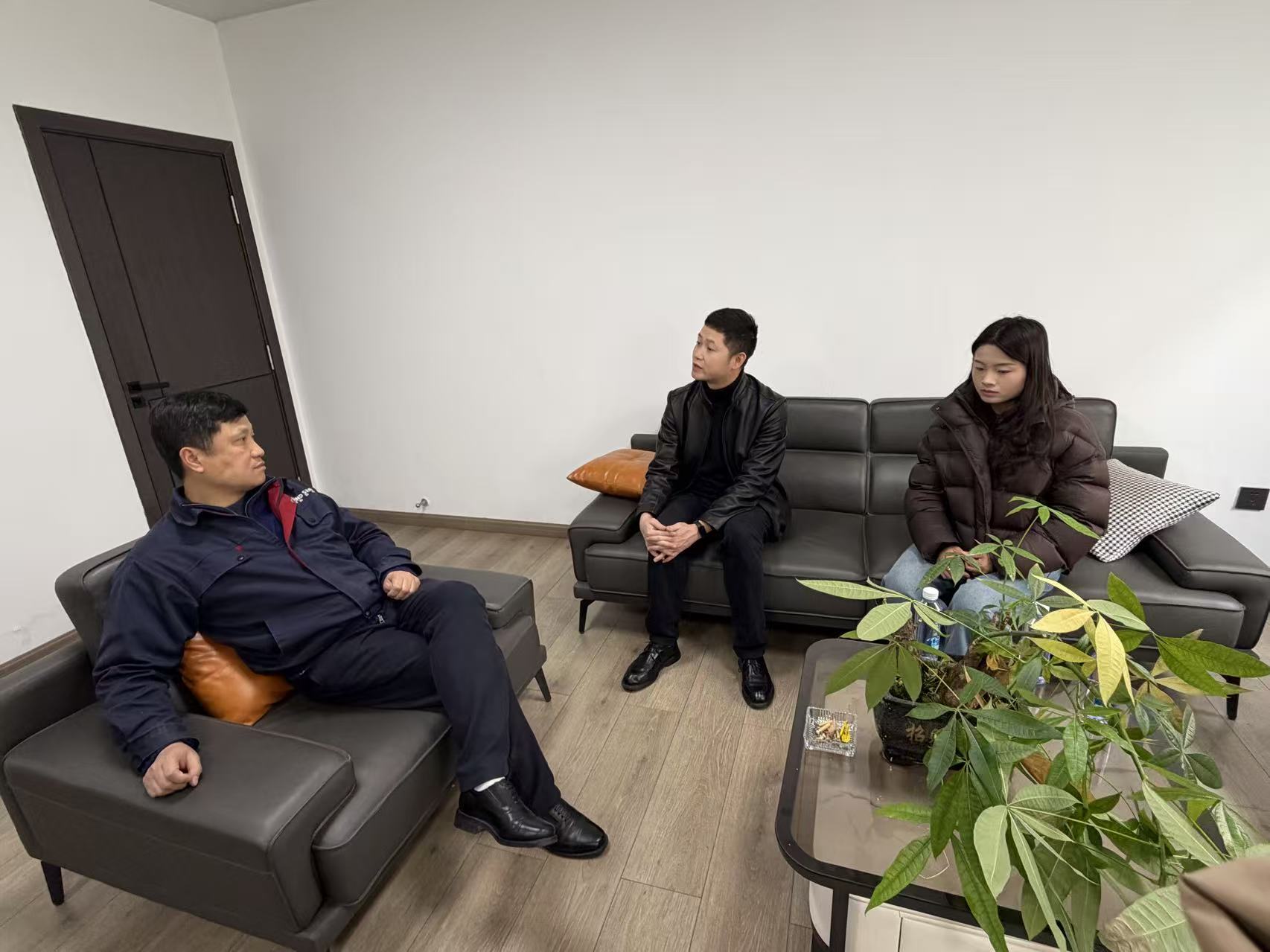 1772445105564107.jpg 1772445105564107.jpg