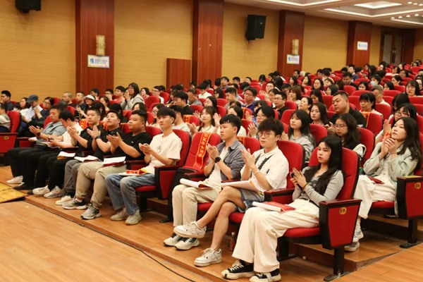 640_wx_fmt=jpeg&from=appmsg&tp=webp&wxfrom=5&wx_lazy=1 (1).jpg
